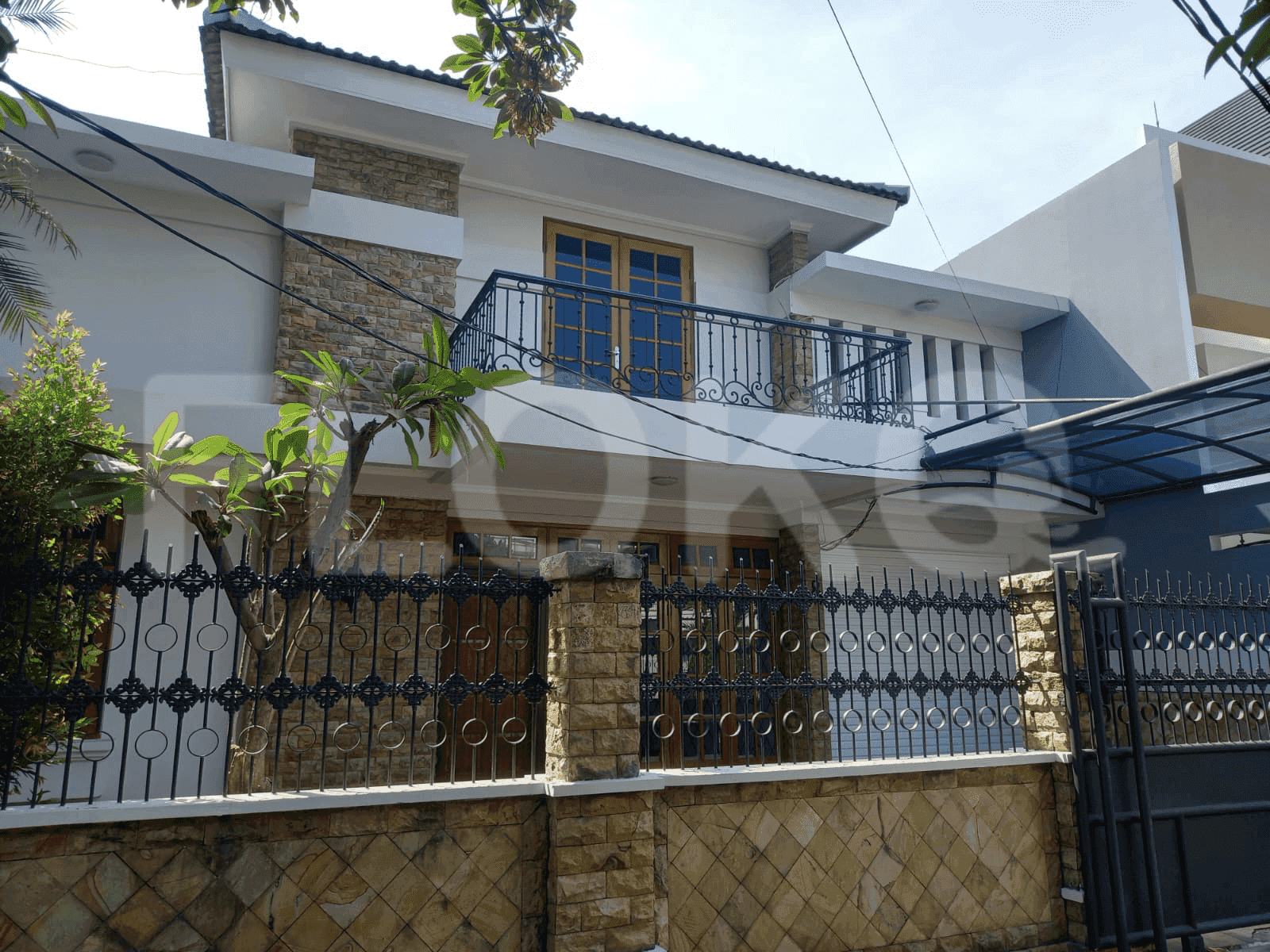 350 sqm, 5 BR house for rent in Pondok Indah 1