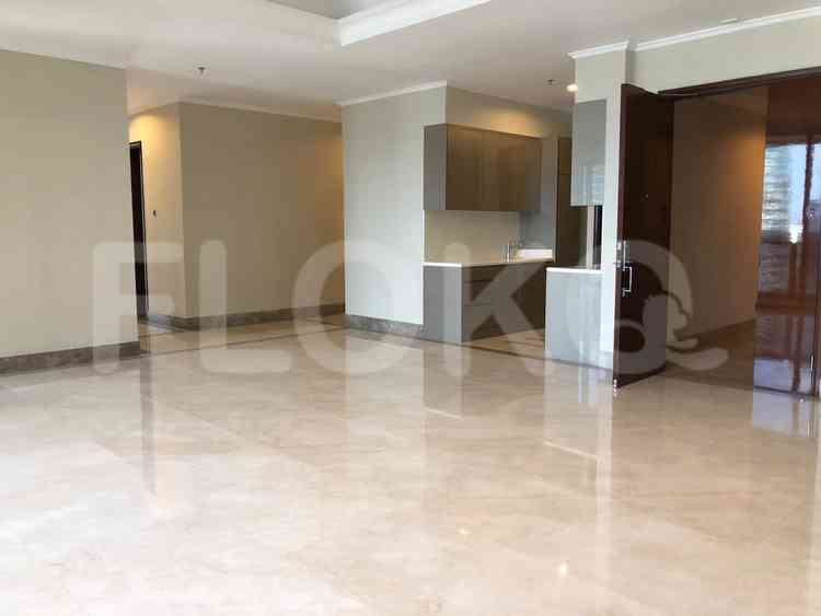 249 sqm, 15th floor, 4 BR apartment for sale in Senopati 1
