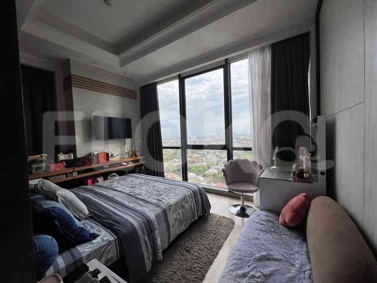 228 sqm, 20th floor, 3 BR apartment for sale in Senopati 6