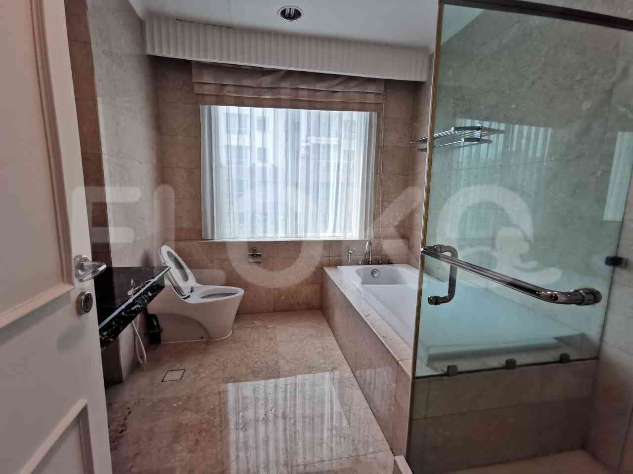 3 Bedroom on 2nd Floor for Rent in Senayan Residence - fsec05 4