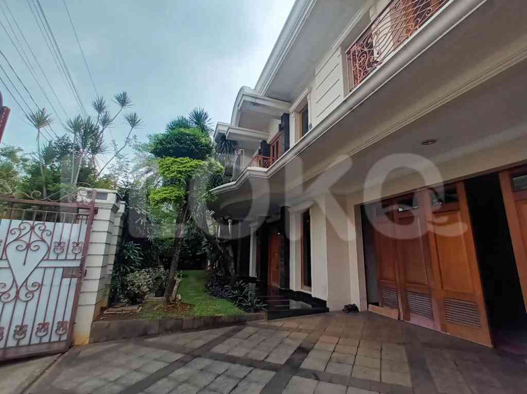 800 sqm, 5 BR house for rent in Pondok Indah 1