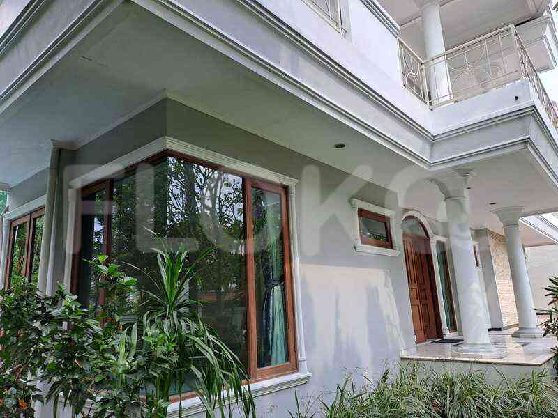 380 sqm, 4 BR house for rent in Pondok Indah 1