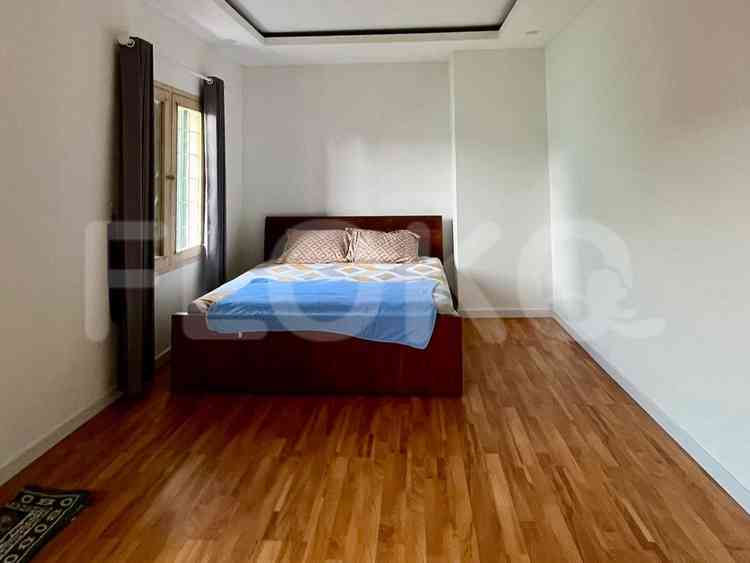 189 sqm, 4 BR house for rent in Gandaria 3