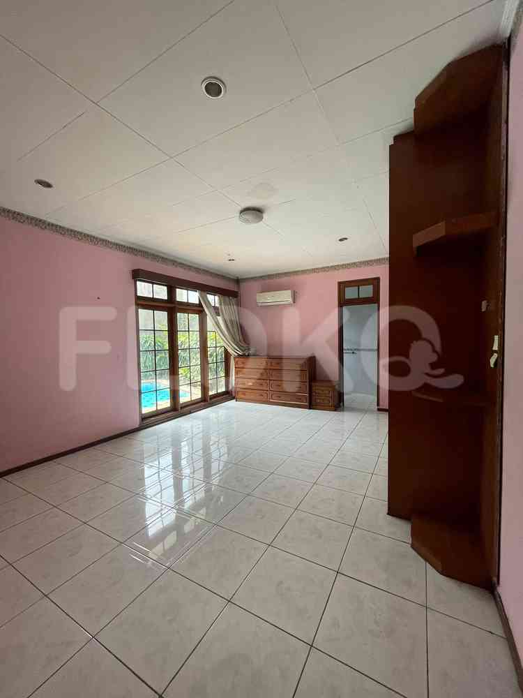 Dijual Rumah 3 BR, Luas 450 m2 di Jl Kemang dalam IV, Kemang 11