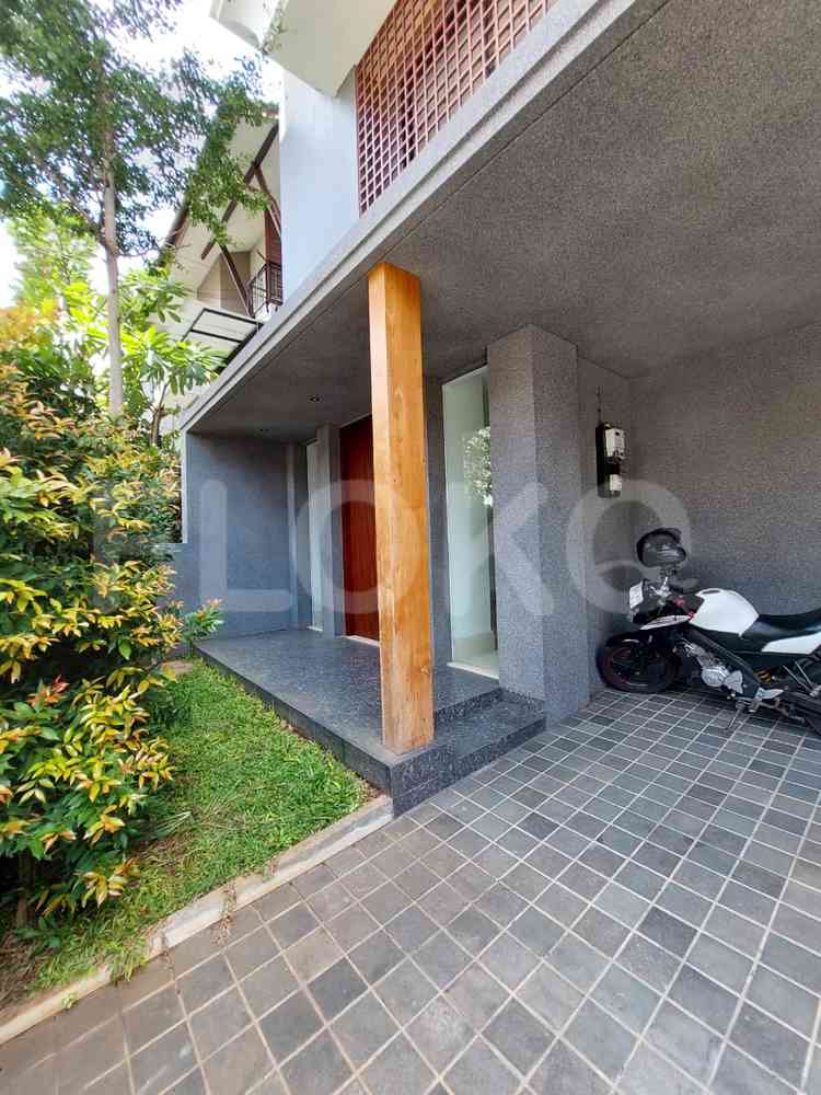 Dijual Rumah 4 BR, Luas 600 m2 di Pondok Indah, Pondok Indah 1