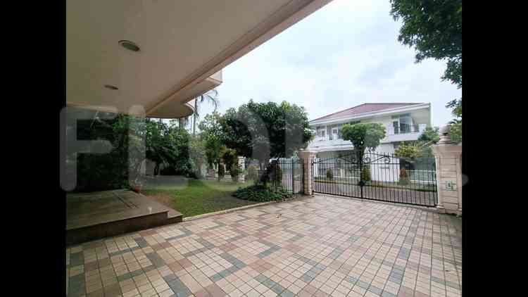 1500 sqm, 4 BR house for sale in Intercon, Kebon Jeruk 2