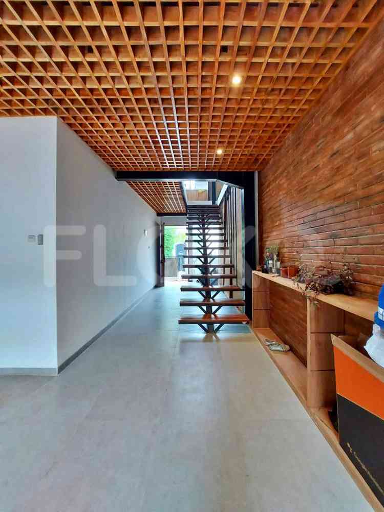 Dijual Rumah 2 BR, Luas 250 m2 di House at Cipete Brand New Industrial Concept, Cipete 5