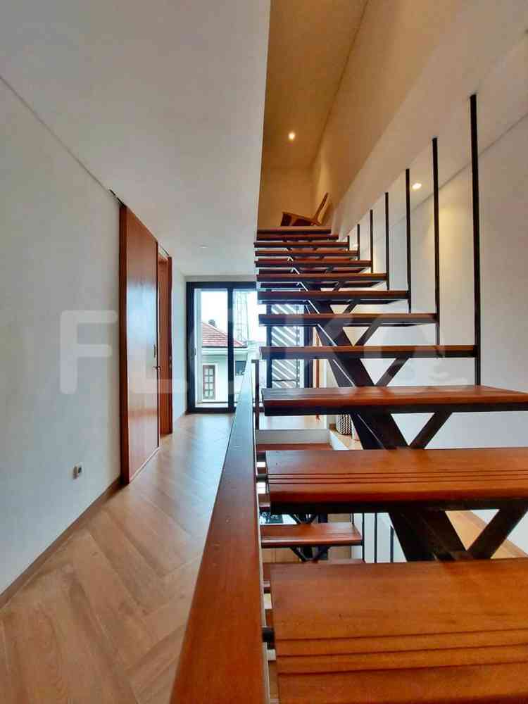 Dijual Rumah 2 BR, Luas 250 m2 di House at Cipete Brand New Industrial Concept, Cipete 10