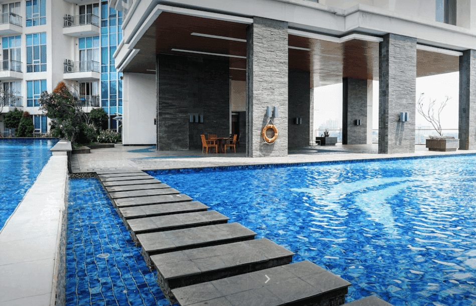 Swimming pool Ancol Mansion Apartment