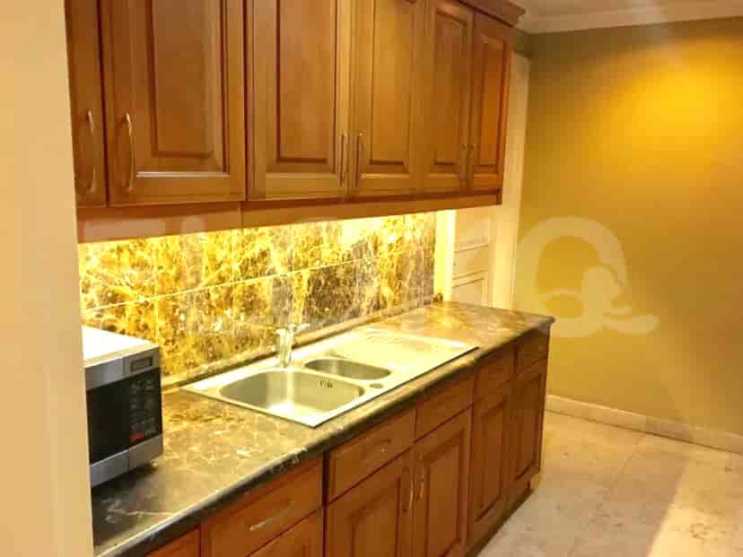 APAaebd0 10th Floor | 3BR Furnished Apartment for Sale, Tanah Abang 3