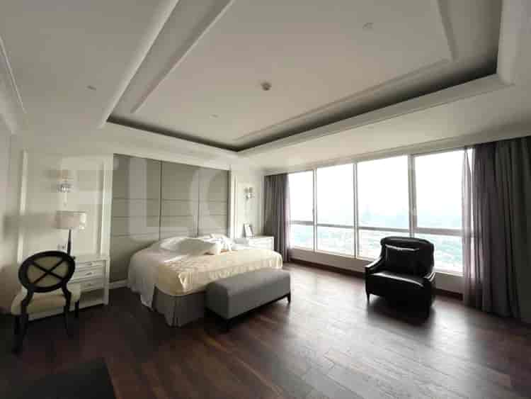 Luxury Living: Fully Furnished 4BR Apartment for Sale - APA644f5, High Floor, Permata Hijau 2