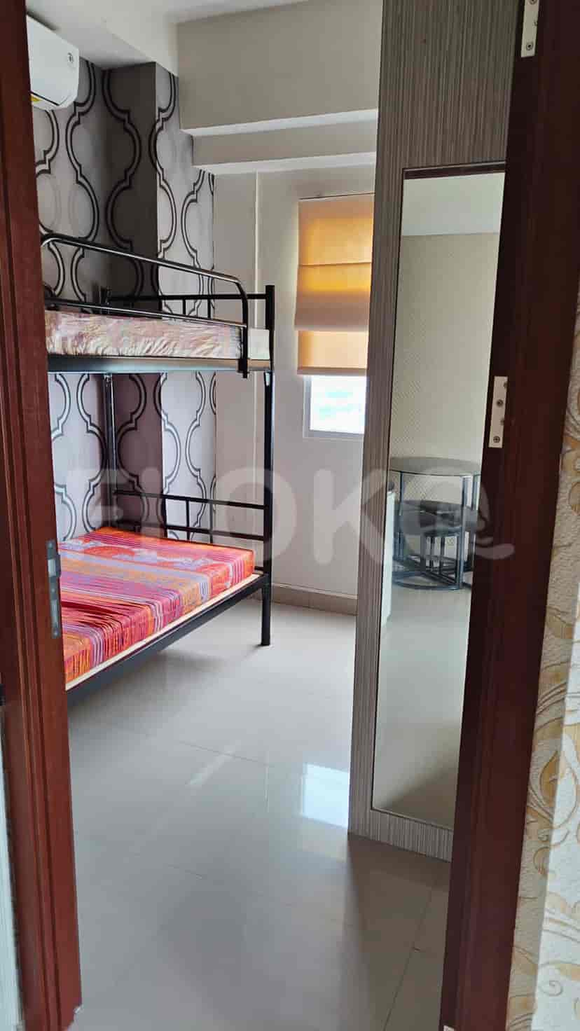 A bedroom with bunk beds.