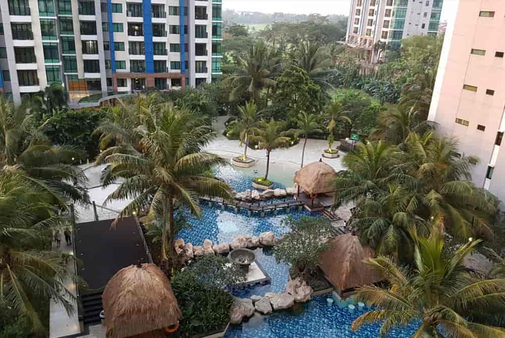 Kolam Renang Hamptons Park