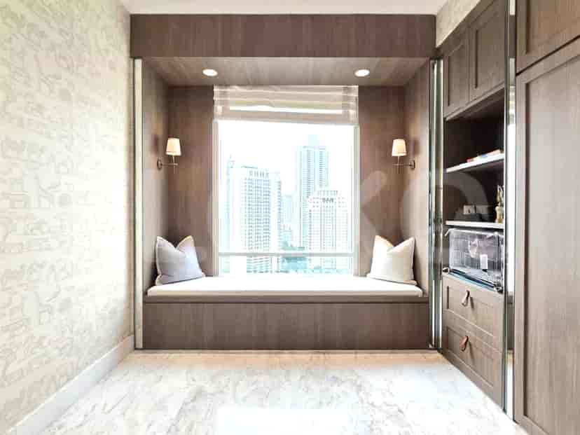 APAe2df5, Lantai 30 | Dijual Apartemen 3BR Furnished, Simprug 4