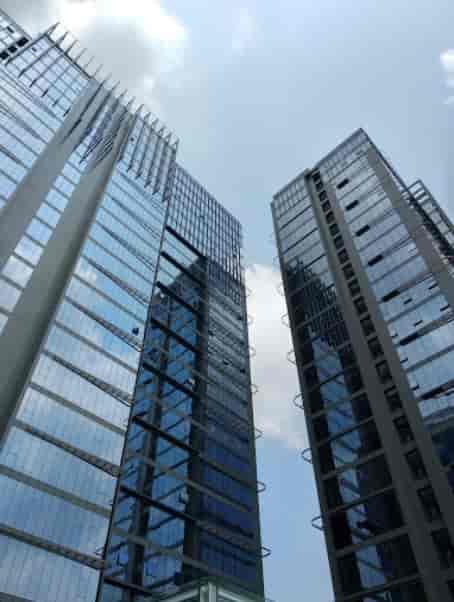 Gedung Lavanue Apartemen