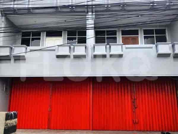 Dijual Ruko Luas 240 m2 di Depok, Depok - RKSc81 2
