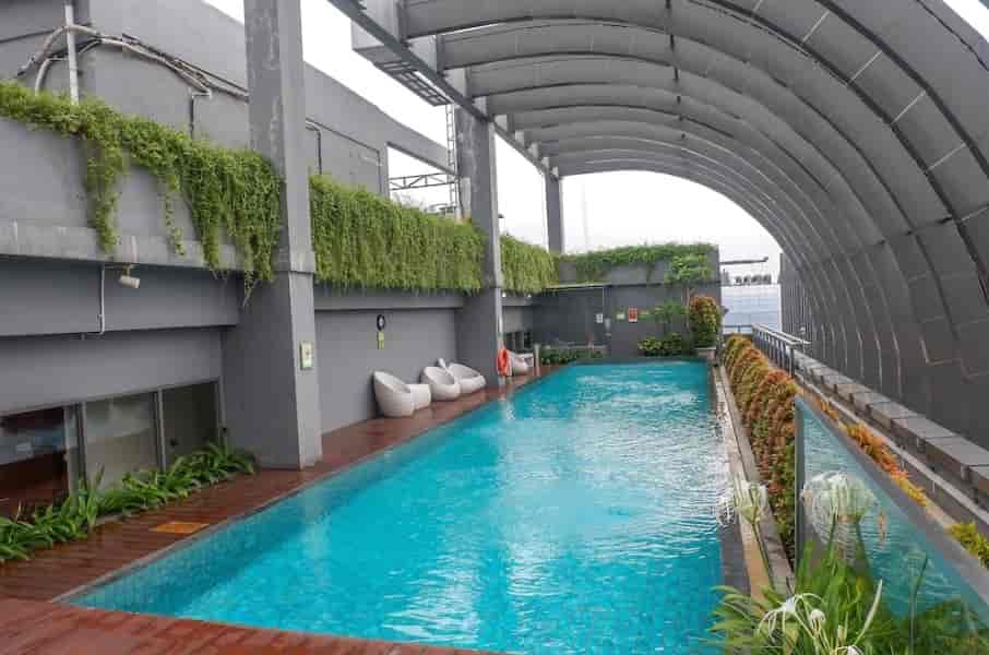 Kolam renang Lavanue Apartemen