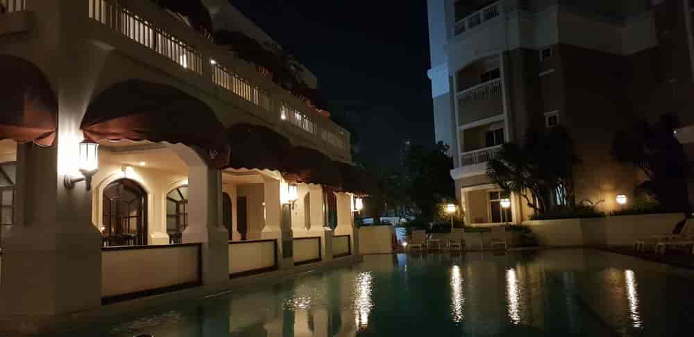 Kolam renang Kedoya Elok Apartemen