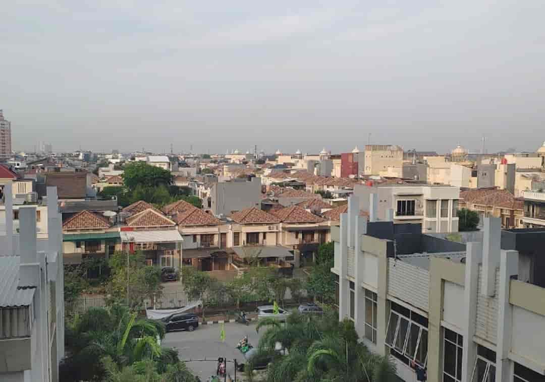 Tetangga City Park Apartemen
