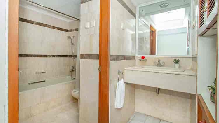 3 Bedroom on Low Floor for Rent in Senopati Apartment - fsed54 9