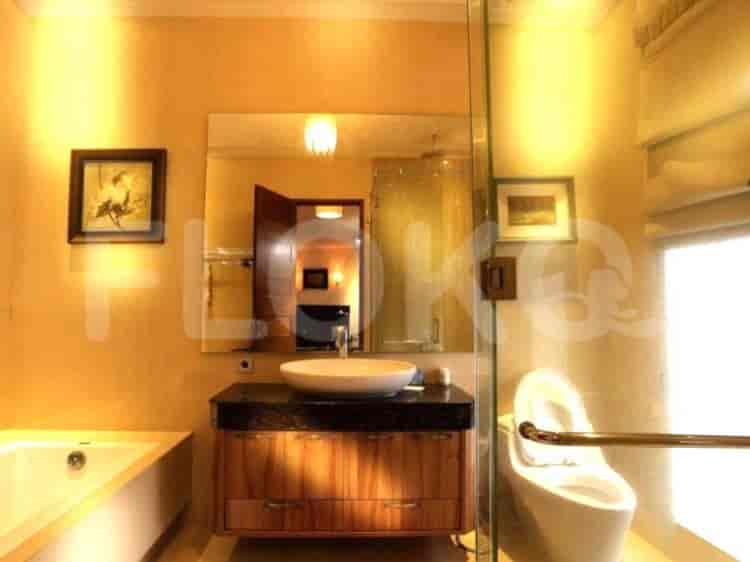 Disewakan Rumah 3 BR, Luas 380 m2 di Jl. Kemang Timur, Kemang - RHA666 3