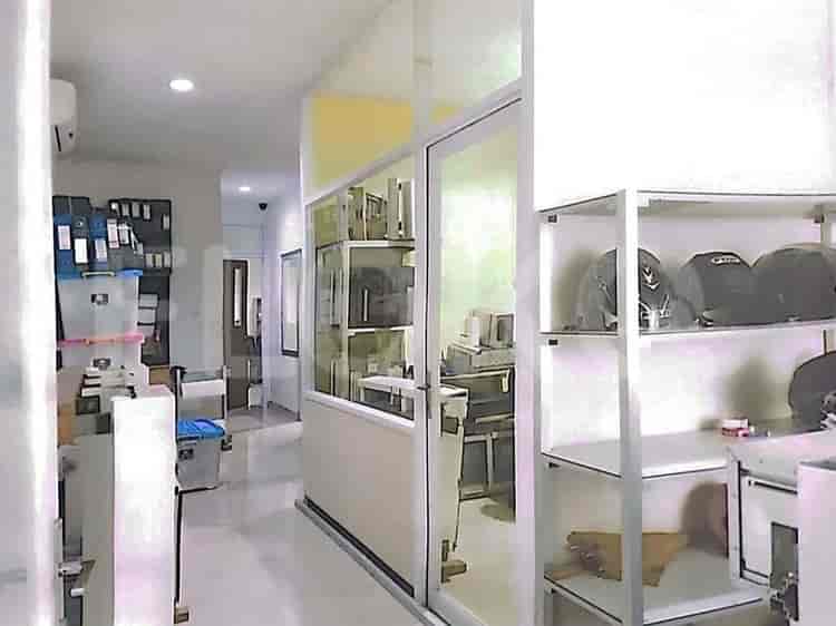 Dijual Ruko Luas 224 m2 di Daan Mogot Raya, Daan Mogot - RKSe5b 12