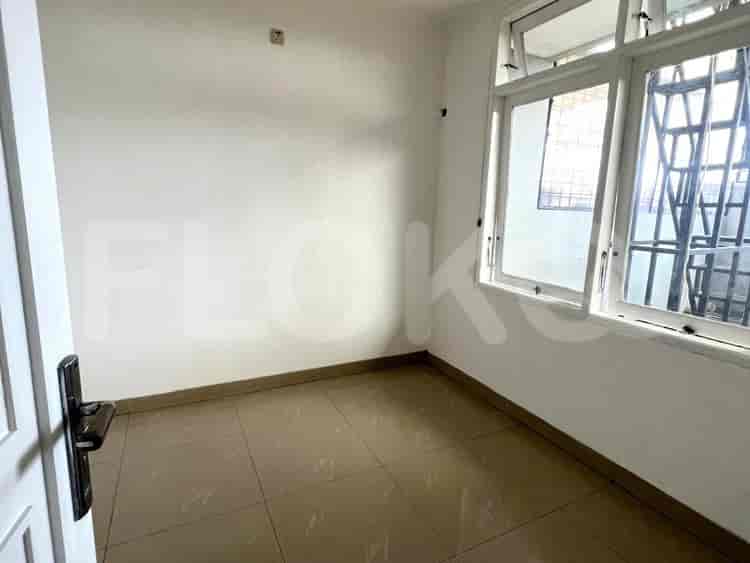 Dijual Ruko Luas 264 m2 di Daan Mogot Baru, Daan Mogot - RKSc87 5