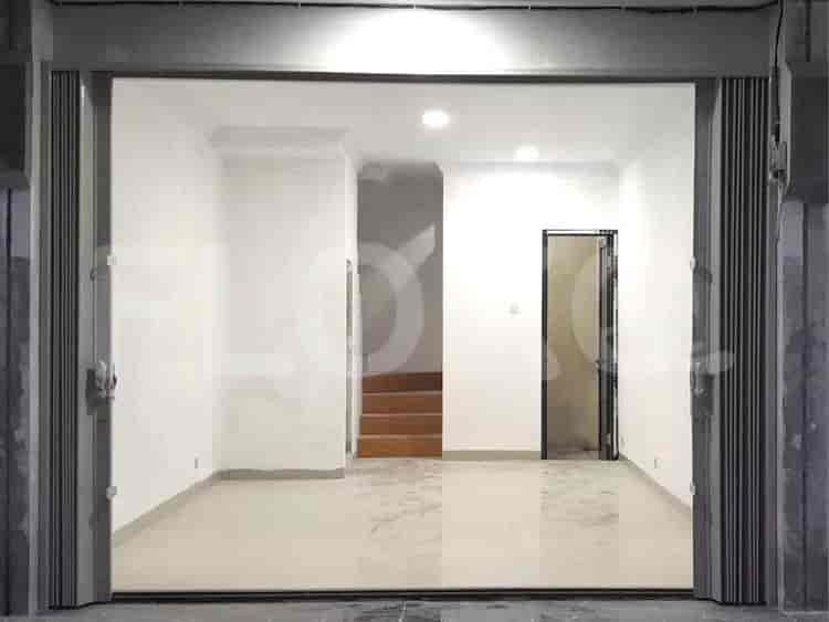65 sqm, shophouse for sale in Rangkapan Jaya, Depok - RKS226 3