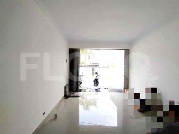 65 sqm, shophouse for sale in Rangkapan Jaya, Depok - RKS226 4