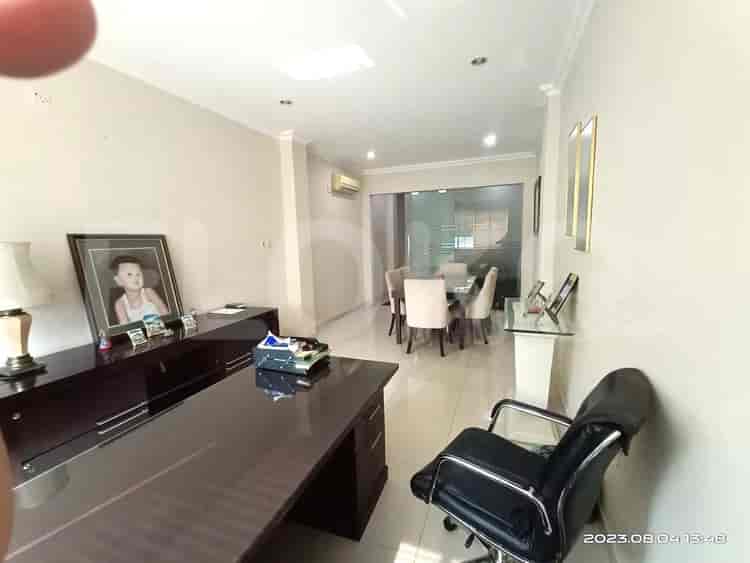 109 sqm, shophouse for sale in Margonda Raya, Depok - RKSd49 3