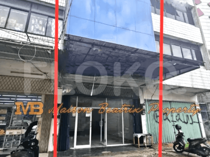 270 sqm, shophouse for sale in Margonda Raya, Depok - RKSc52 1