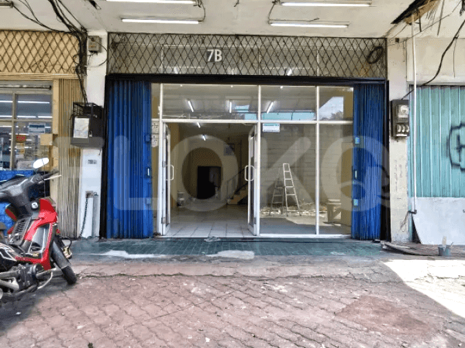 300 sqm, shophouse for sale in Margonda, Depok - RKSe1c 1
