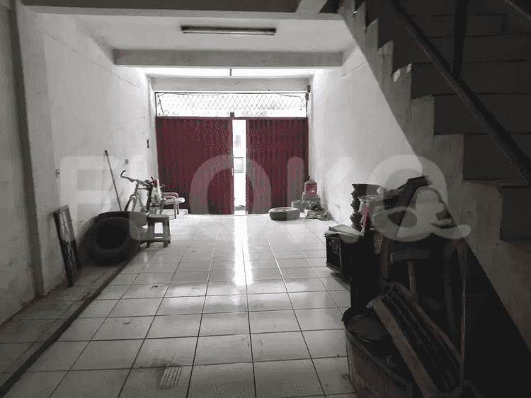 Dijual Ruko Luas 260 m2 di Duri Kepa Raya, Duri - RKSe71 1