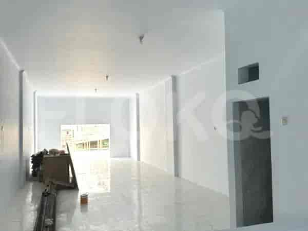 Dijual Ruko Luas 400 m2 di Jelambar Selatan, Grogol - RKS7a4 2
