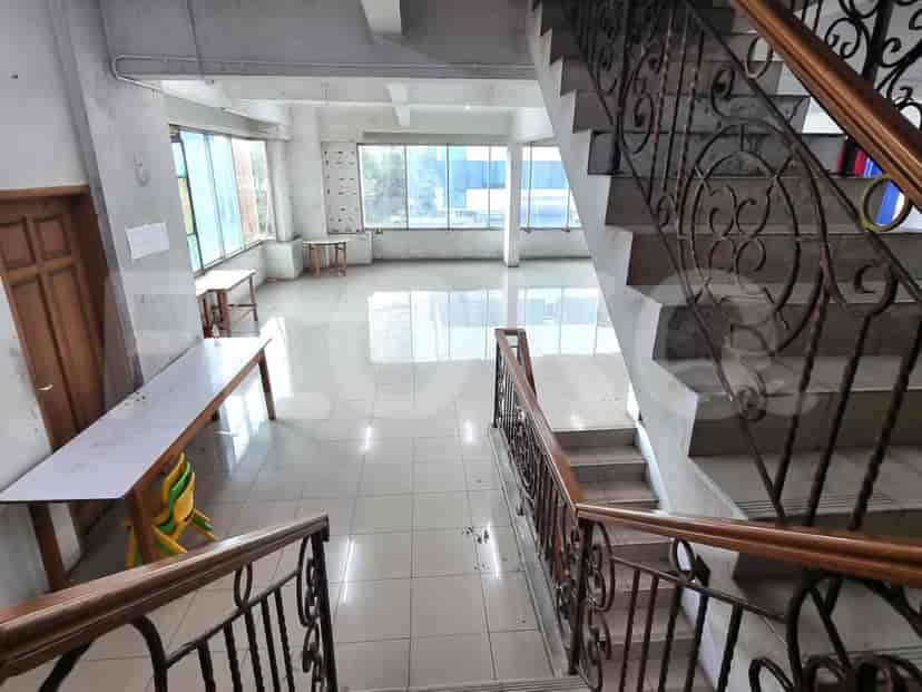 260 sqm, shophouse for sale in Karawaci, Karawaci 4