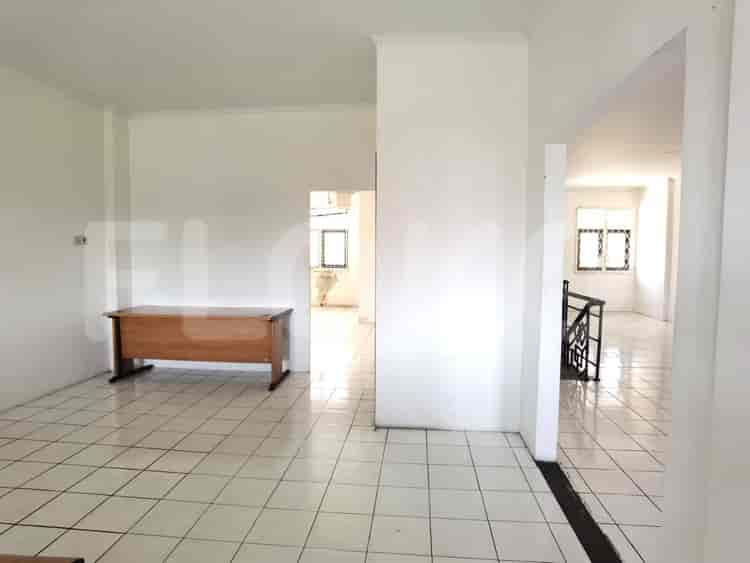 700 sqm, shophouse for sale in Arjuna Utara, Kebon Jeruk - RKS8e5 4
