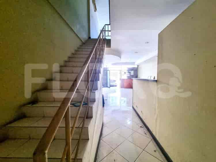 300 sqm, shophouse for sale in Perjuangan, Kebon Jeruk - RKSac1 3