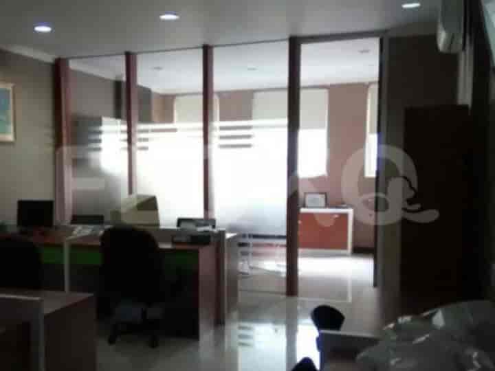 Dijual Ruko Luas 245 m2 di Meruya Raya, Meruya - RKSf0d 1