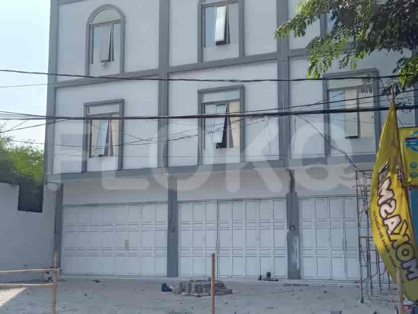 782 sqm, shophouse for sale in Pekayon, Pasar Rebo 1