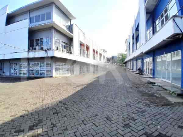 150 sqm, shophouse for sale in Galeria, Depok 1