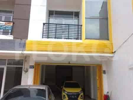 Dijual Ruko Luas 118 m2 di Depok, Depok 1
