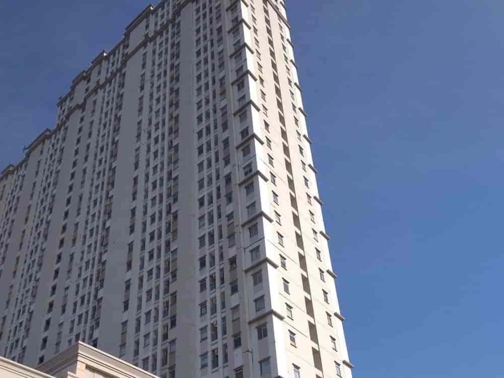 Gedung Green Lake Sunter Apartemen