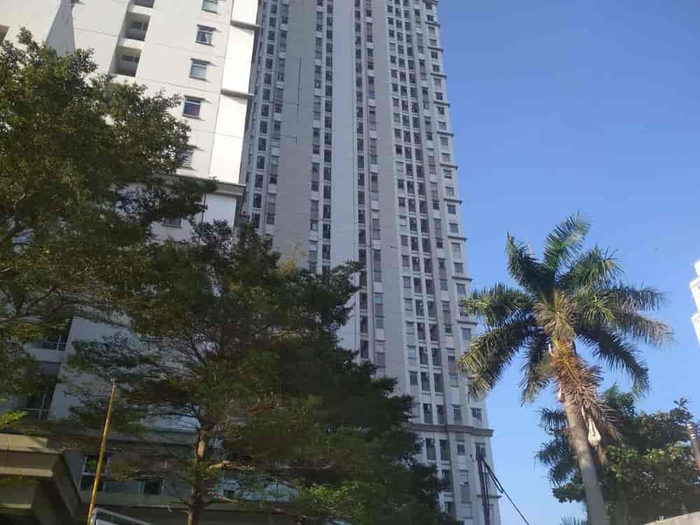 Gedung Green Lake Sunter Apartemen