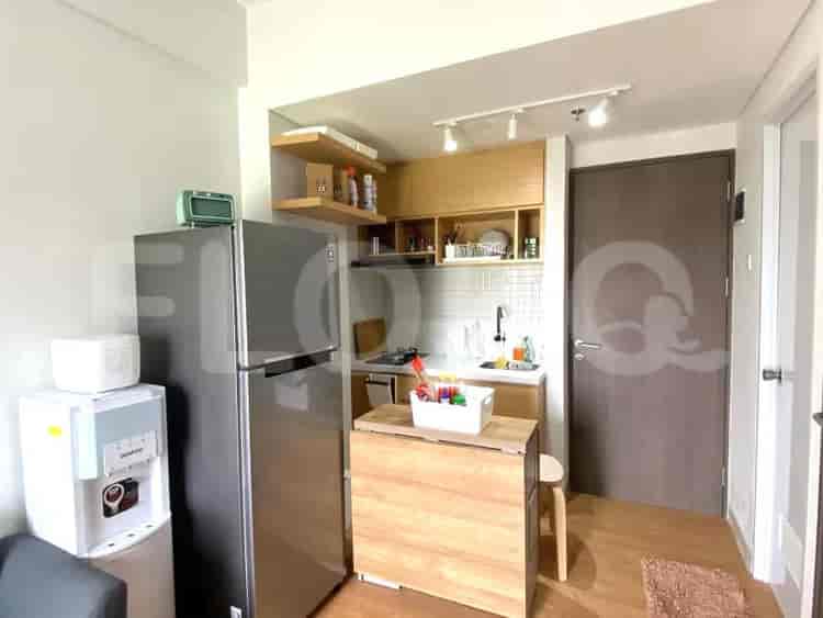 Apartemen 2BR Bergaya Dijual - APAd910b, Lantai Menengah, Bintaro 5