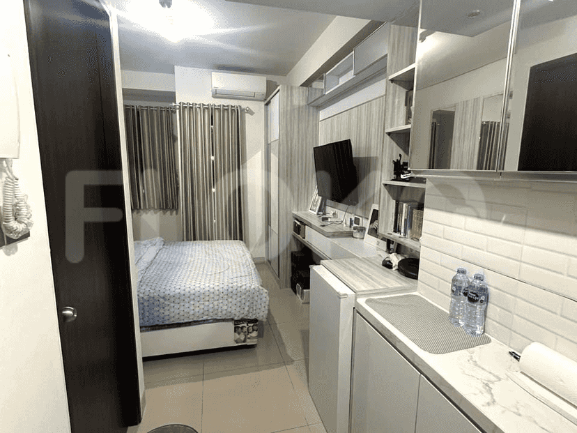 APA804e5 16th Floor | Furnished 1BR Apartment for Sale, Depok 2