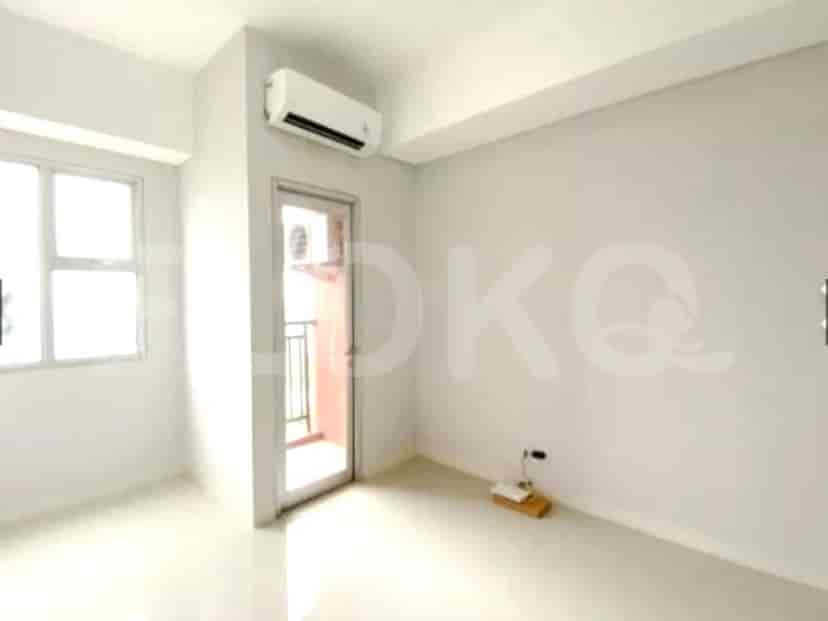 APA12853 17th Floor | Unfurnished 1BR Apartment, Bekasi Timur 4