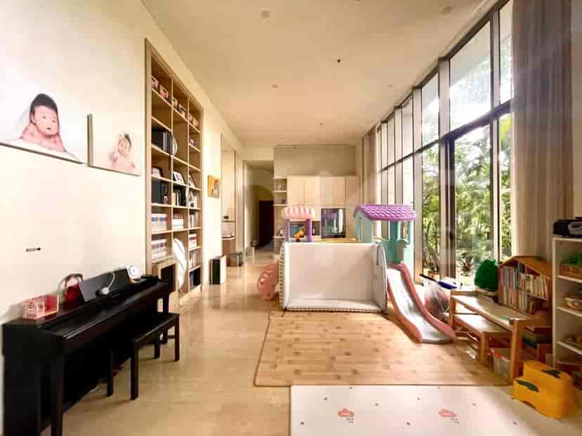 APA359c8 Lantai 1 | Dijual Apartemen 4BR, Gandaria 2
