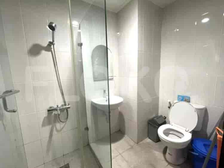 Apartemen 1-Kamar Tidur Berperabotan Dijual - APA383a9, Lantai Tinggi, Sudirman 5