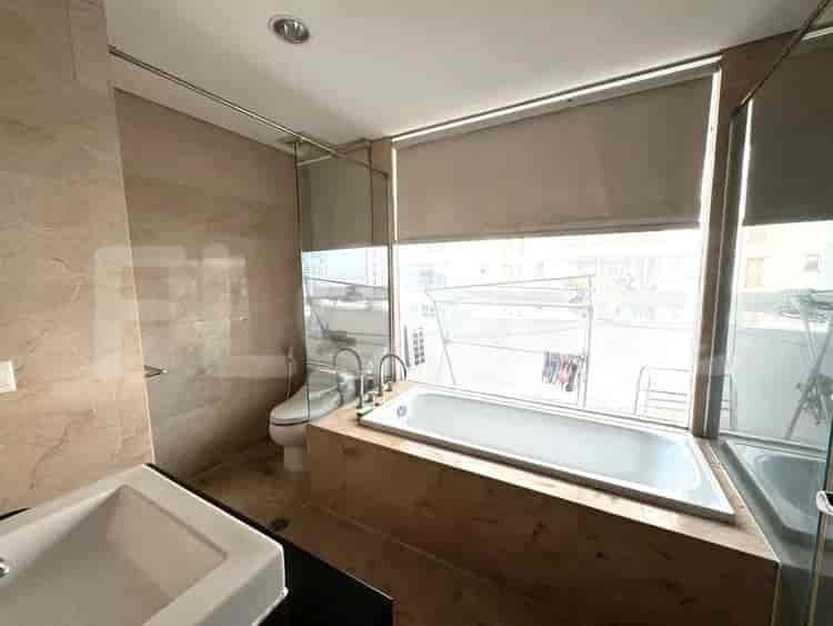 Luxury 3-Bedroom Apartment for Sale - APA6cc6e, Middle Floor, Royale Springhill Residence 9