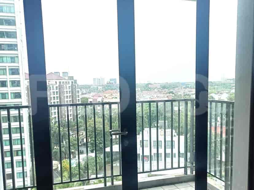 Pemandangan kota dari balkon.